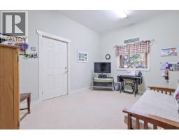 Primary Bedroom - 6709 Victoria Road S Unit# 6, Summerland, BC V0H1Z2 Photo 11