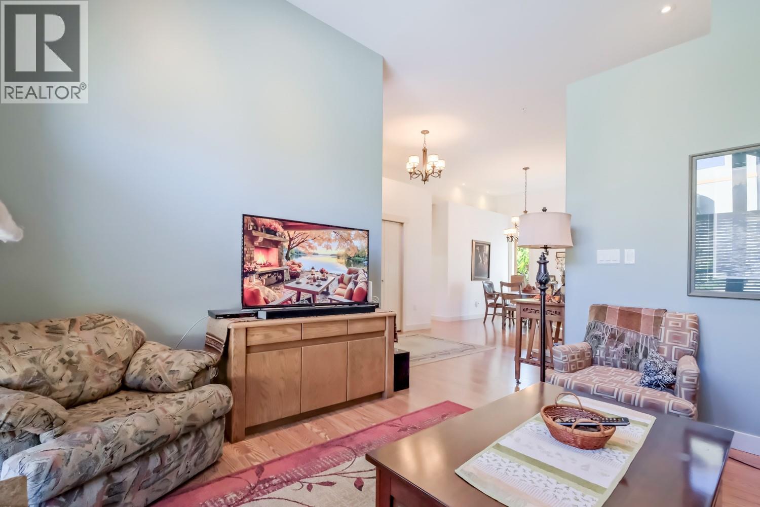 6709 VICTORIA Road S Unit# 6, Summerland