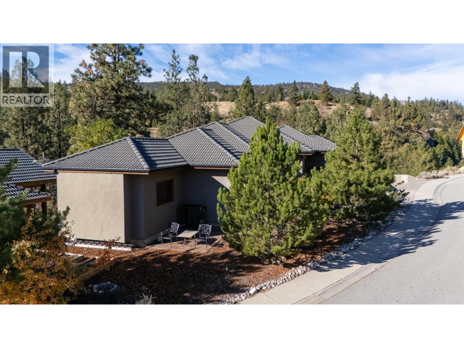 6709 VICTORIA Road S Unit# 6, Summerland