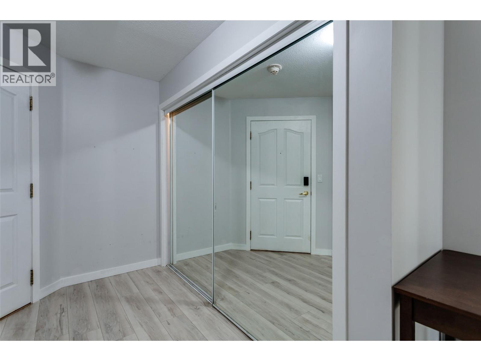 101 575 Doyle Avenue, Kelowna