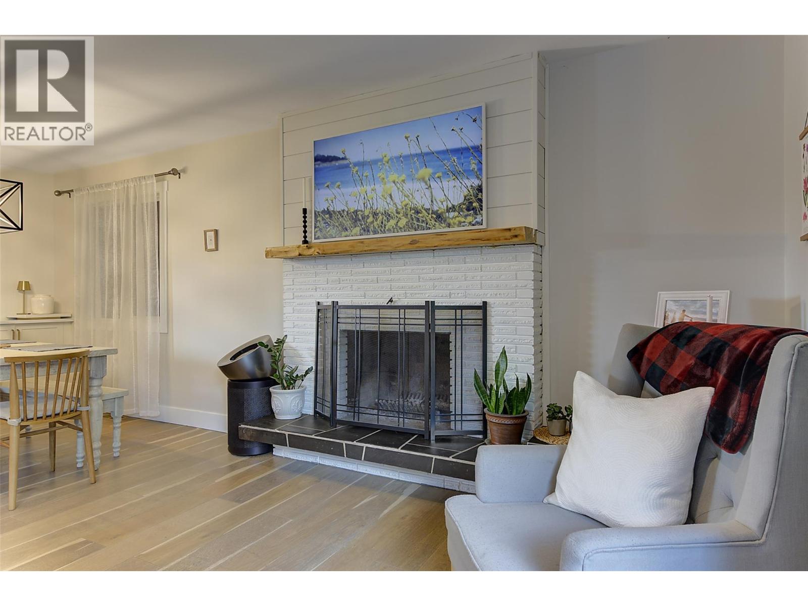  1126 PINECREST Lane, Kelowna