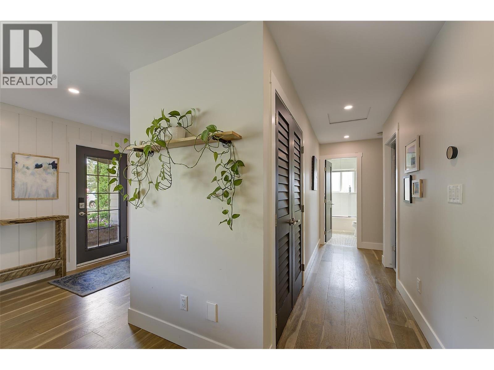  1126 PINECREST Lane, Kelowna