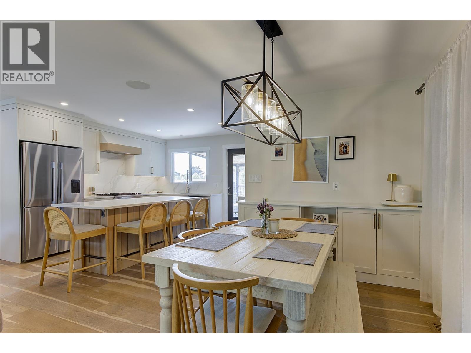  1126 PINECREST Lane, Kelowna