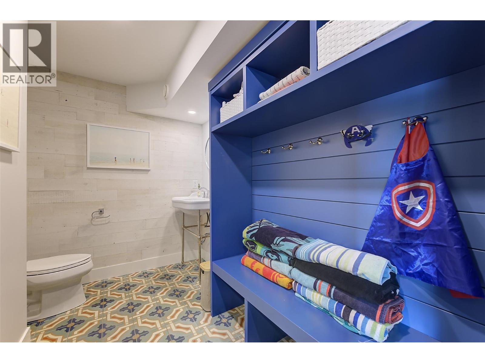  1126 PINECREST Lane, Kelowna