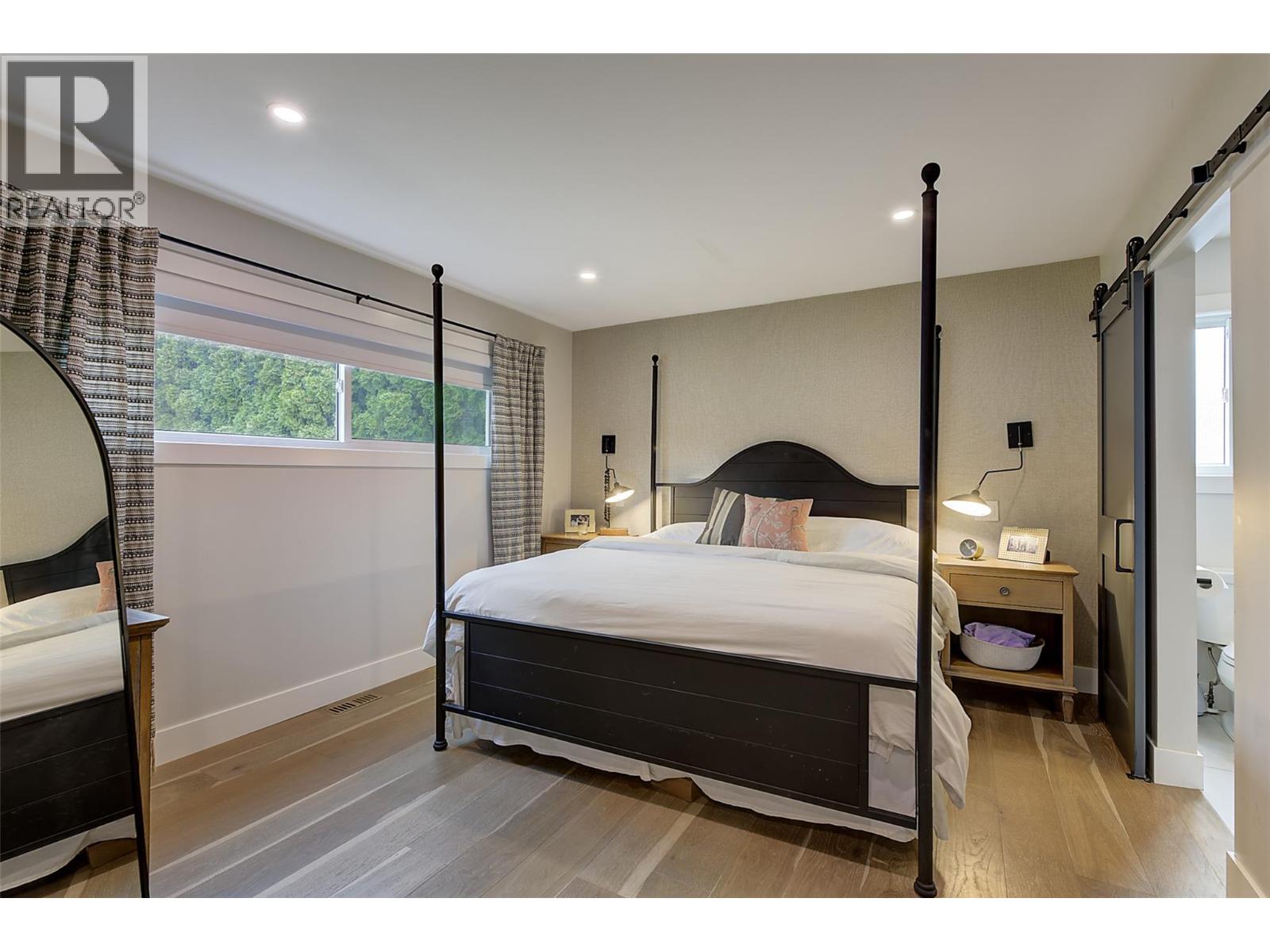  1126 PINECREST Lane, Kelowna