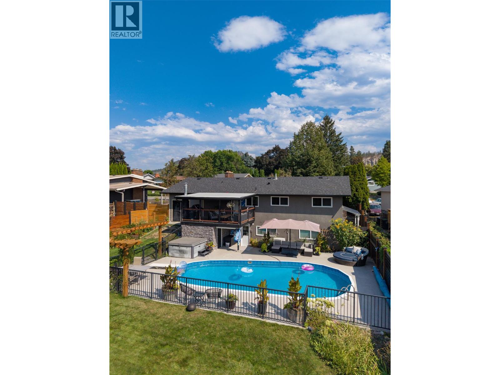  1126 PINECREST Lane, Kelowna