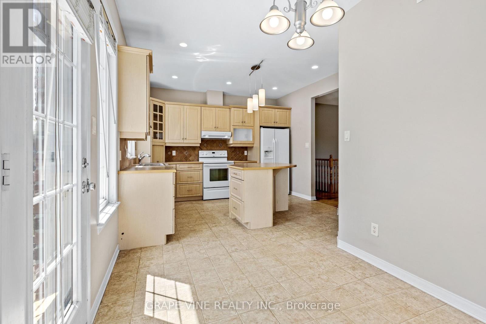 201 RAMELTON PRIVATE - Image 17
