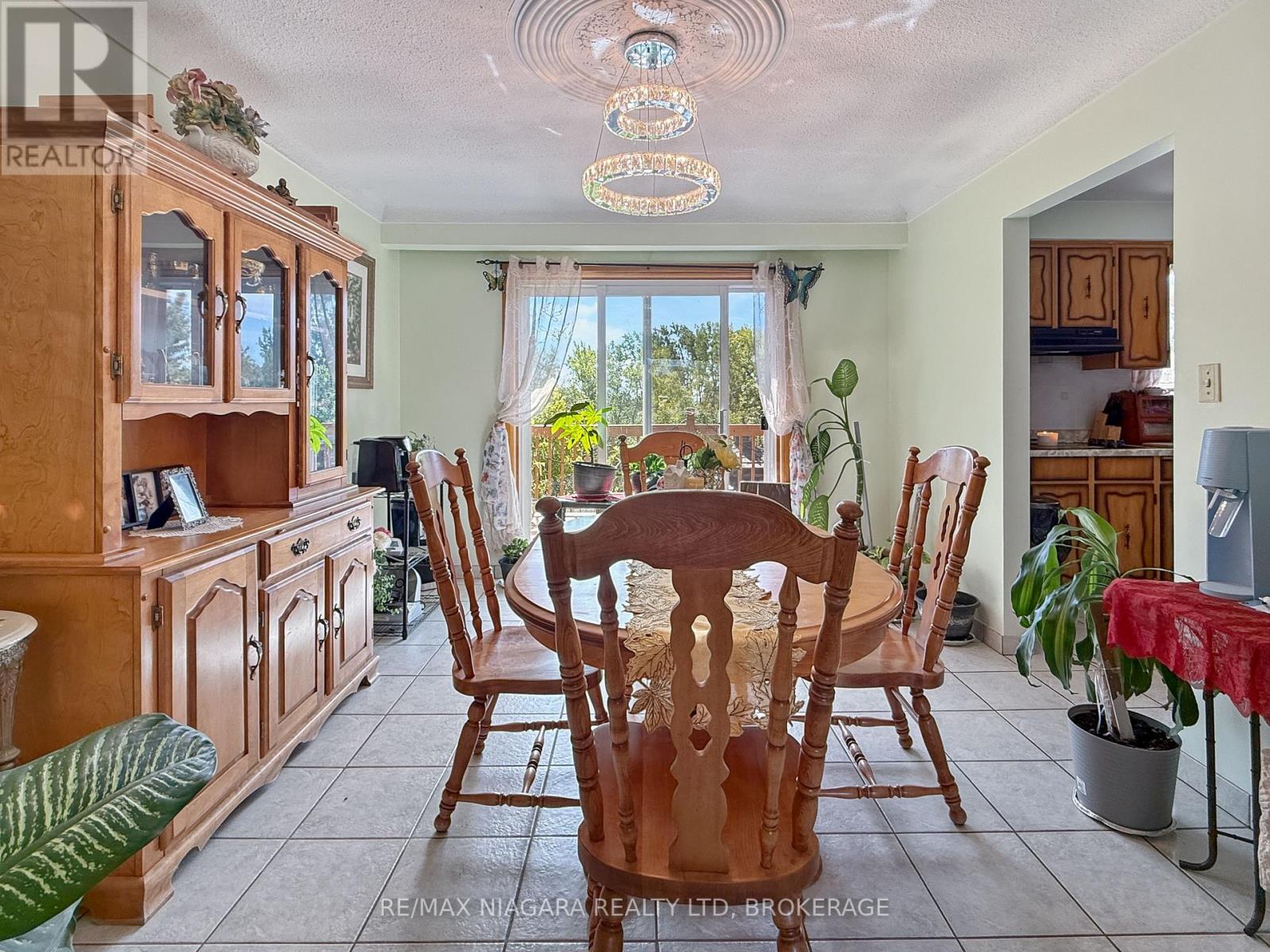 318 ALBANY STREET - Image 6