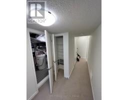 68 - 31 Honeycrisp Crescent, Vaughan, ON L4K0N6 Photo 14