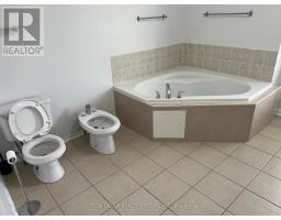55 - 435 Hensall Circle, Mississauga, ON L5A4P1 Photo 14