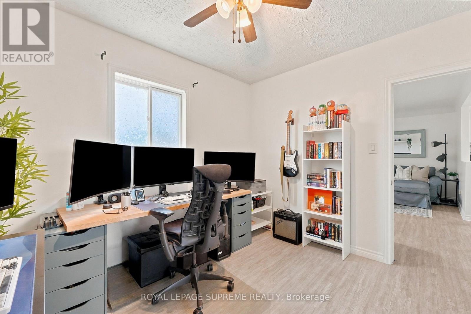 24 ALEXANDRA BOULEVARD - 32
