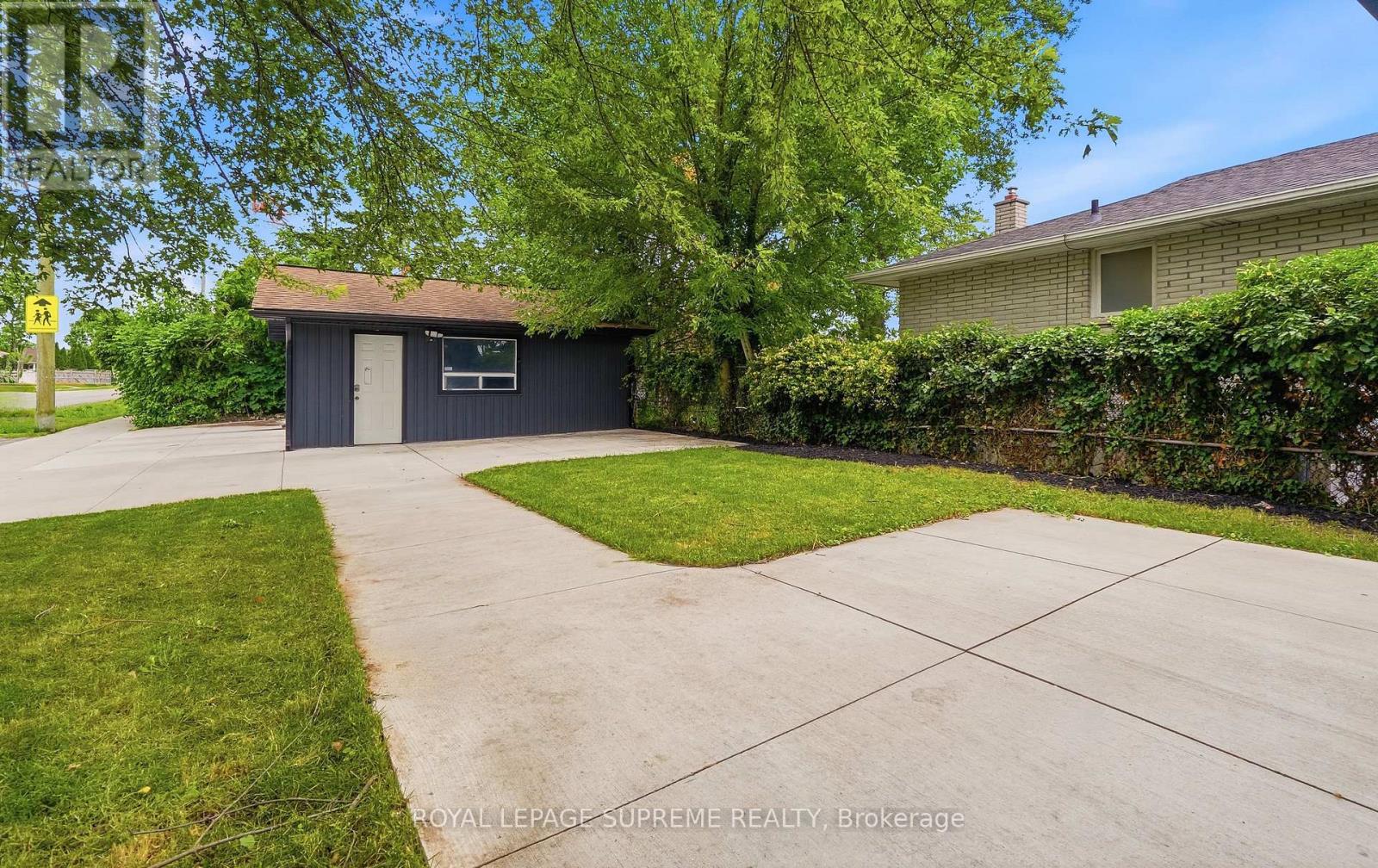 24 ALEXANDRA BOULEVARD - Image 6