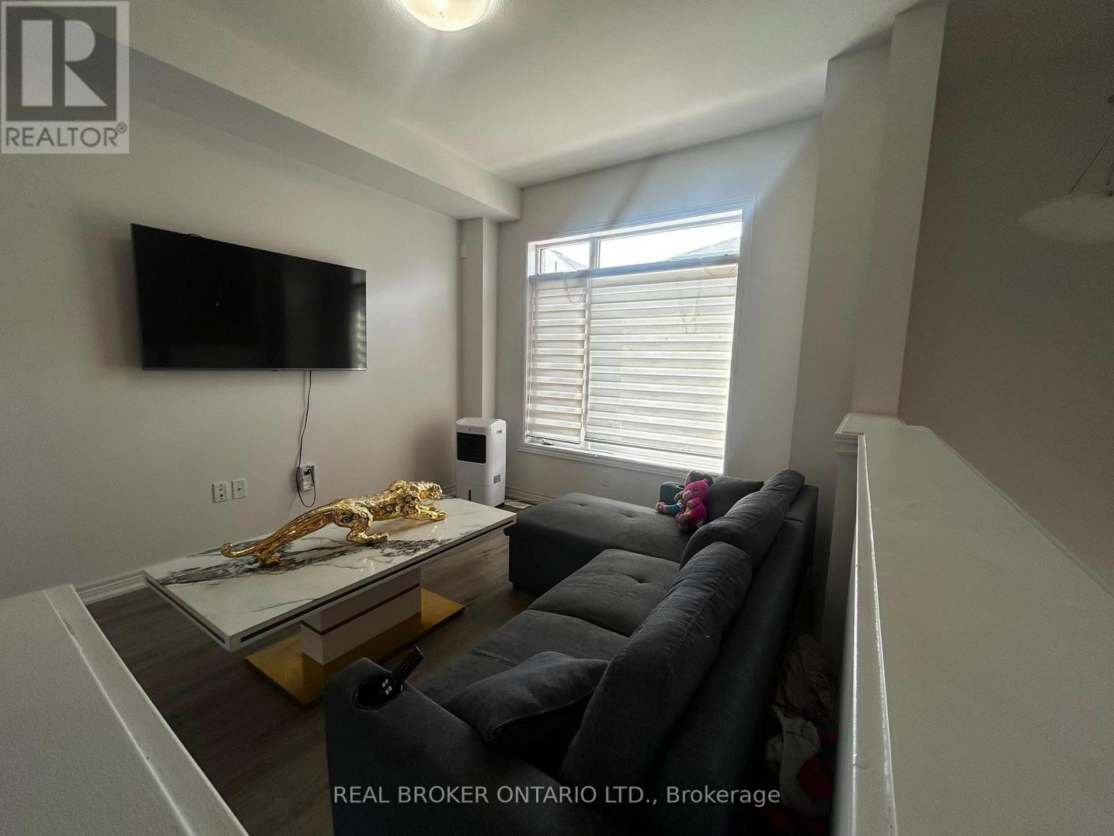 Photo of 575 Woodward Avenue