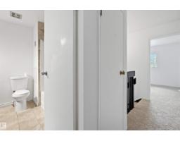 6804 36a Av Nw, Edmonton, AB T6K1S3 Photo 24
