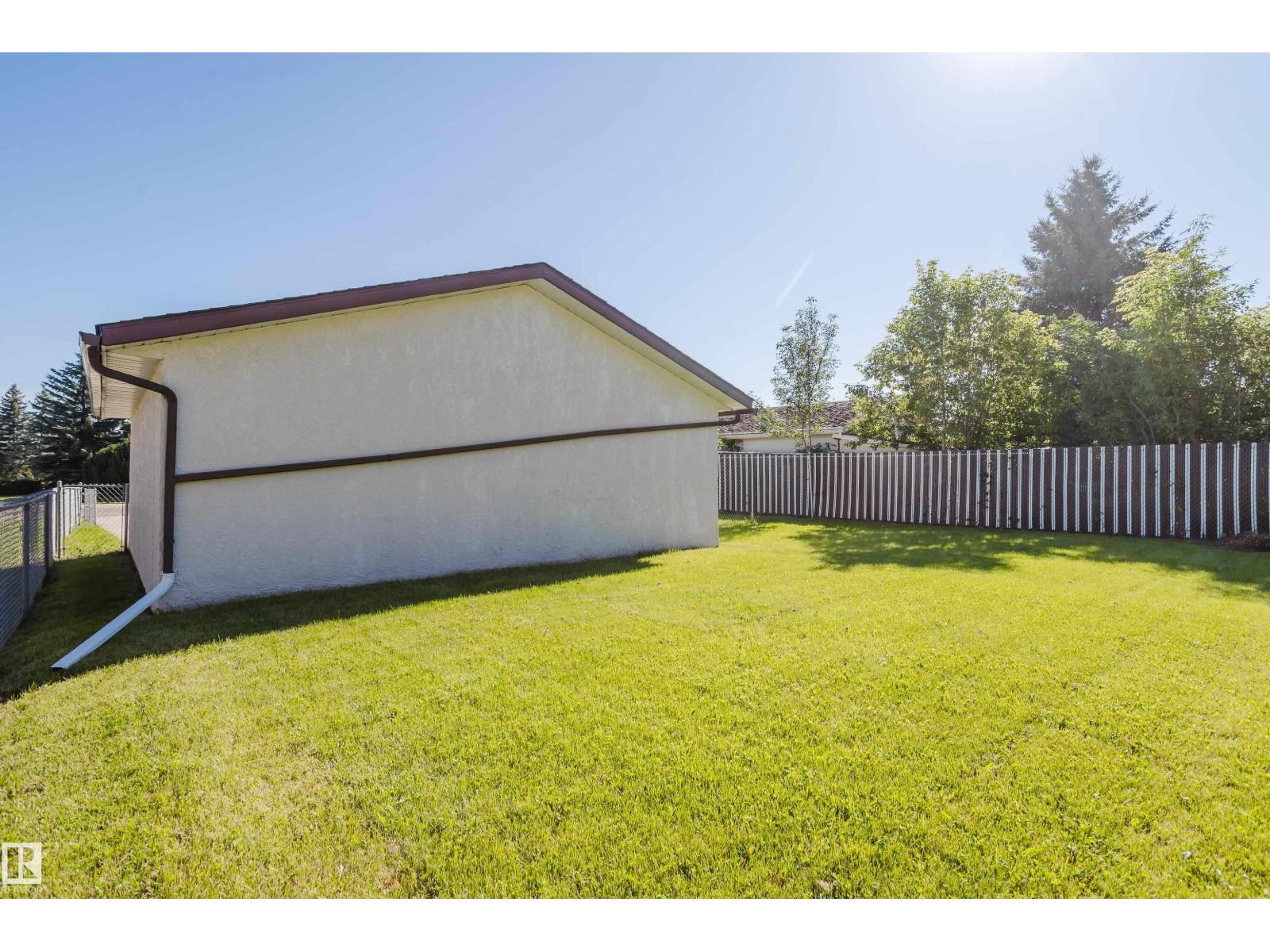 36 HARROW CIRCLE CI NW - 40