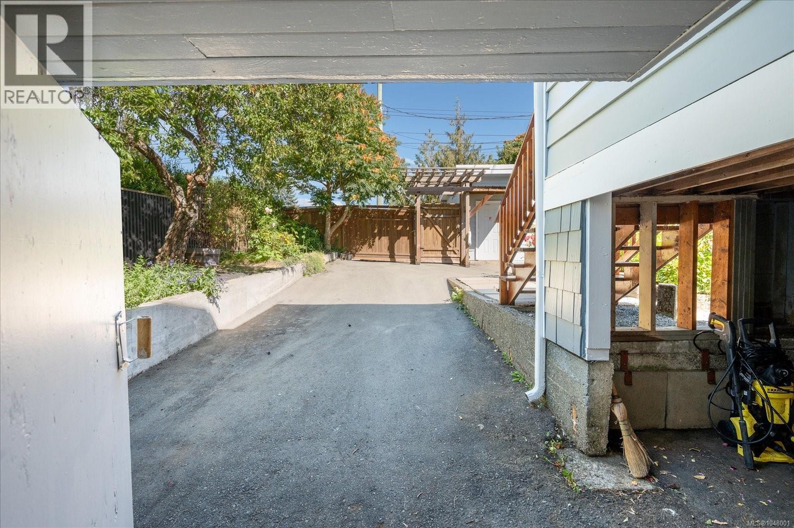 2697 4th Ave - Image 42