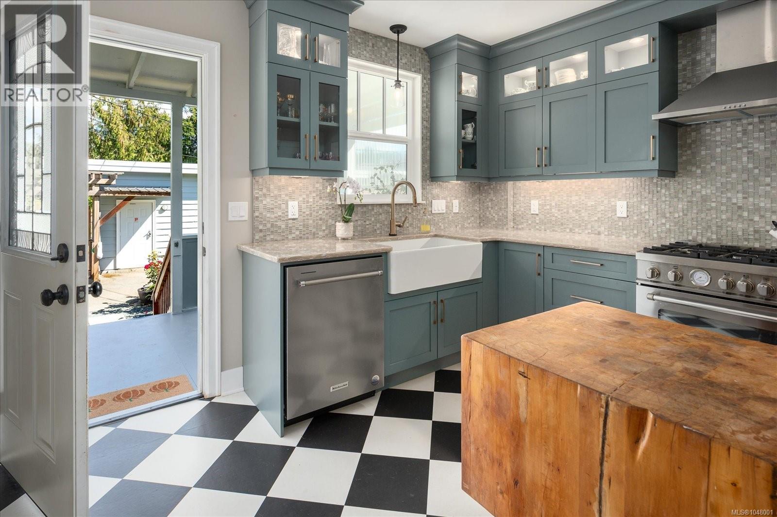 2697 4th Ave - Image 21
