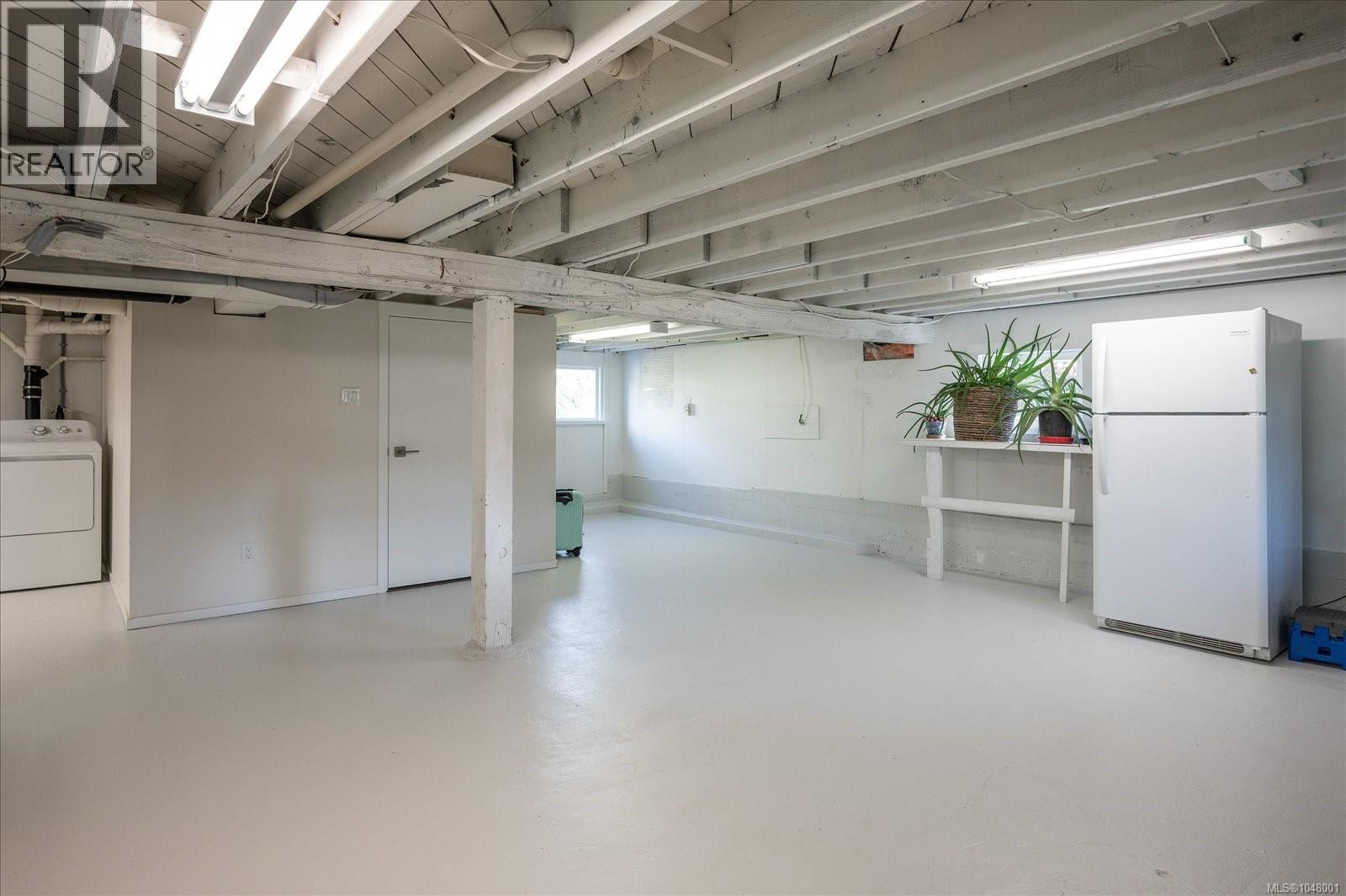 2697 4th Ave - Image 35