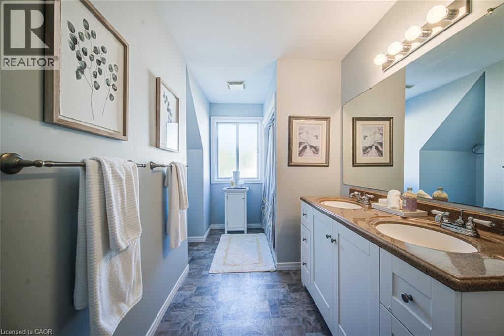 #2 360 CORNRIDGE Place - Image 28