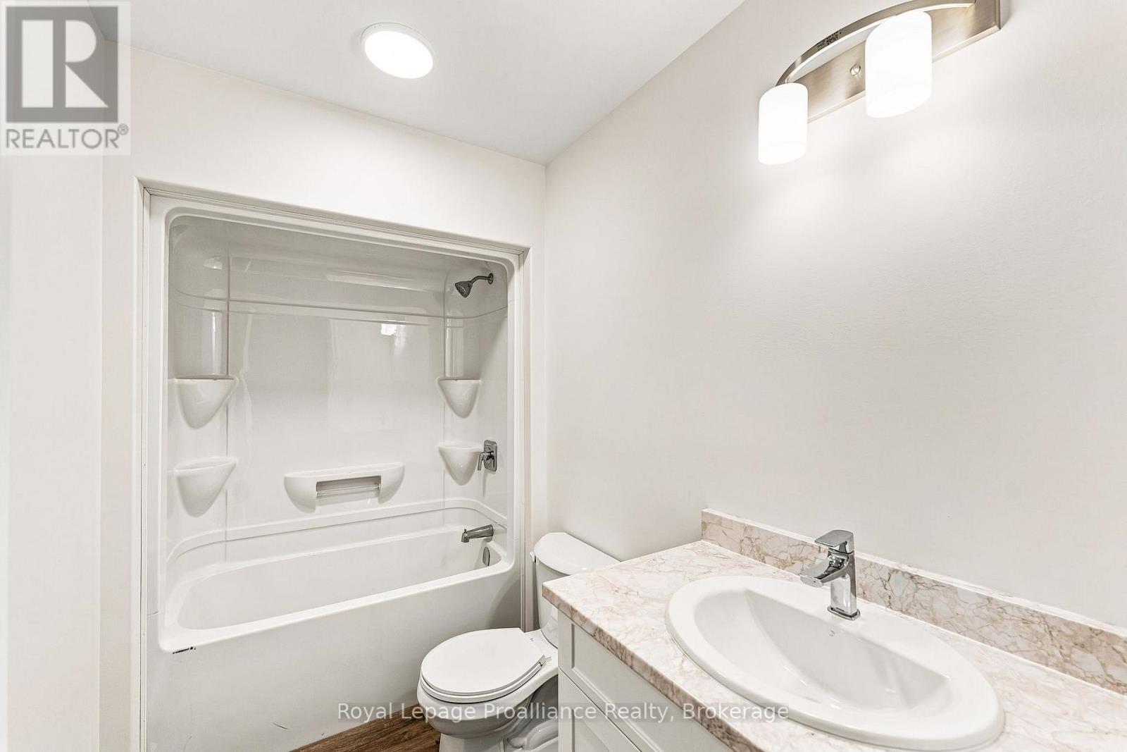 206 HOMEWOOD AVENUE - 23