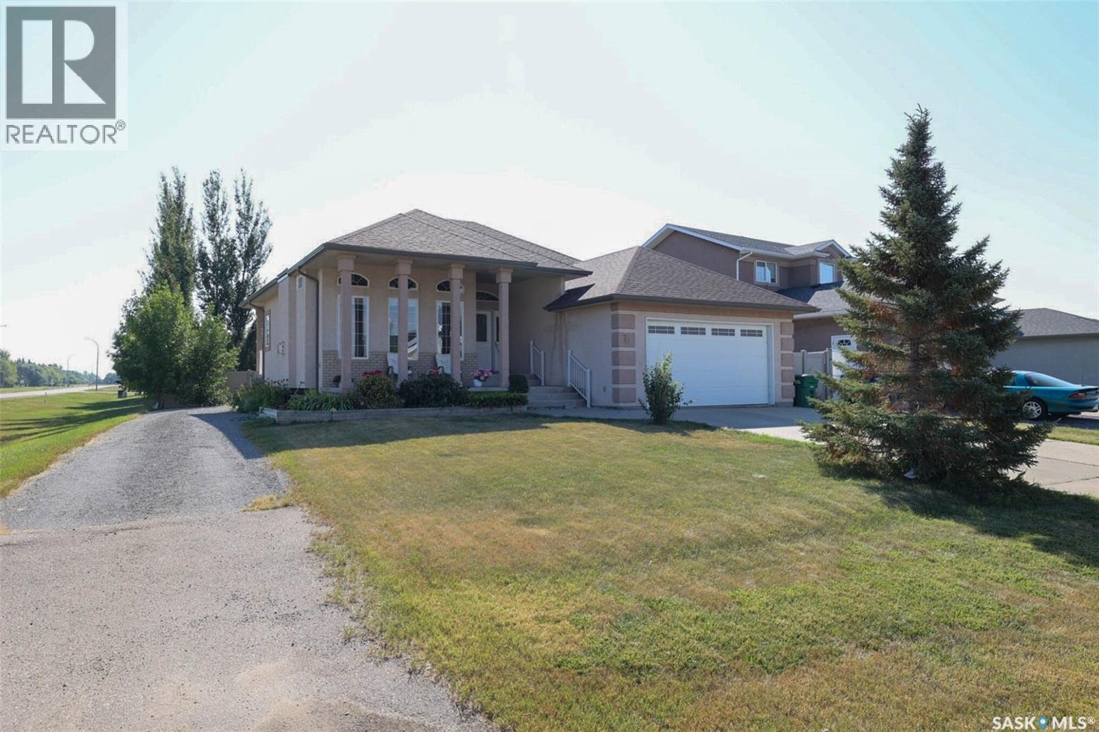 78 Woods CRESCENT - 3