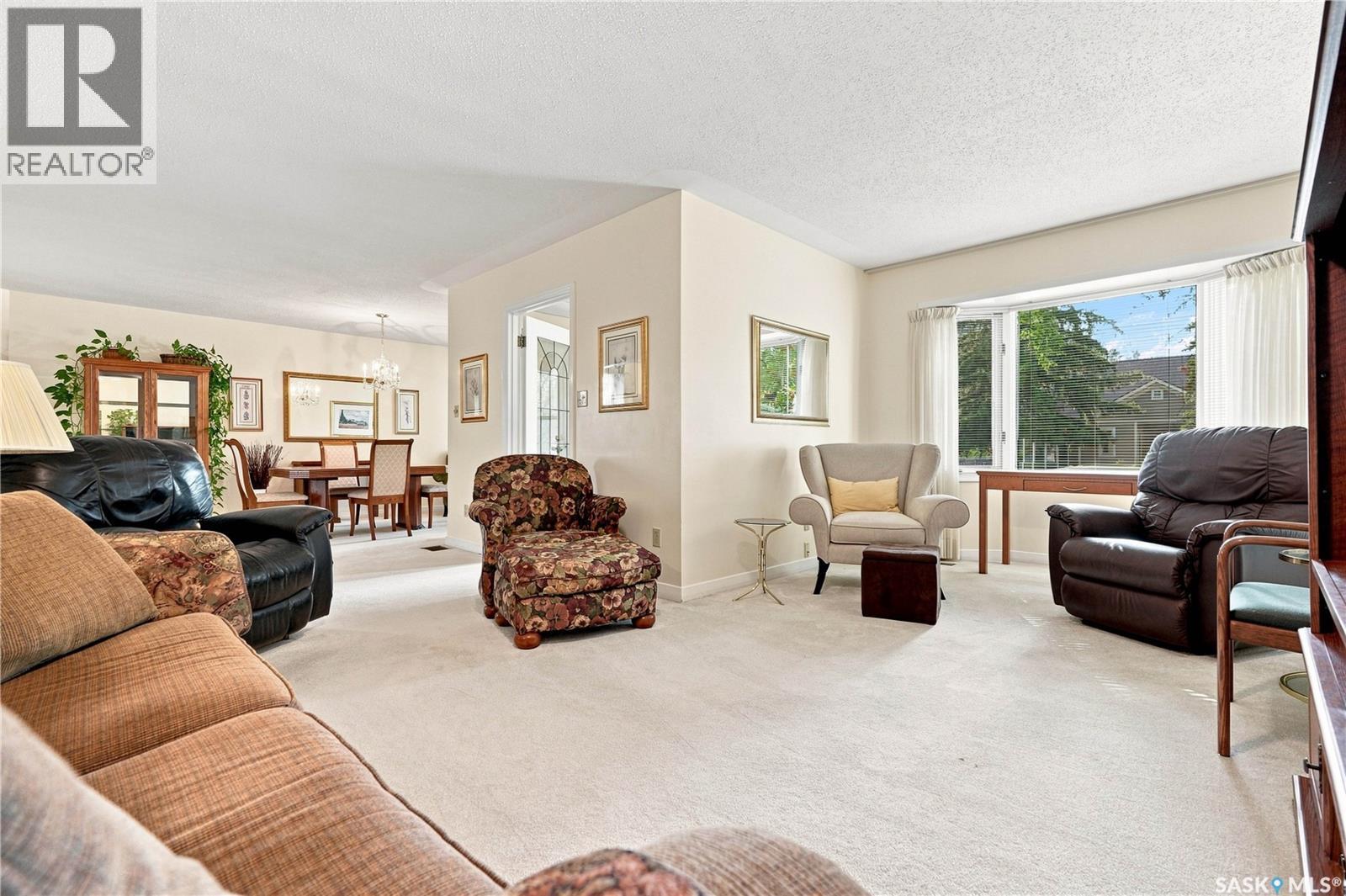 1519 Munroe AVENUE S - Image 10