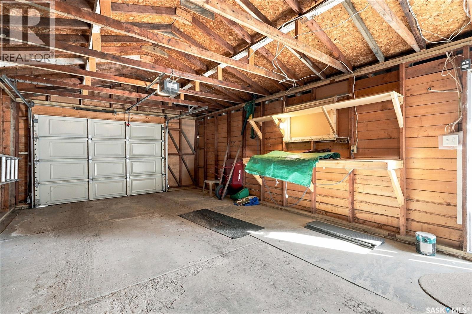 1519 Munroe AVENUE S - Image 52