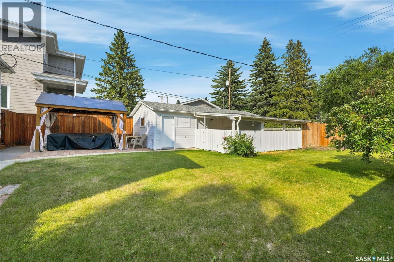 1519 Munroe AVENUE S - Image 56