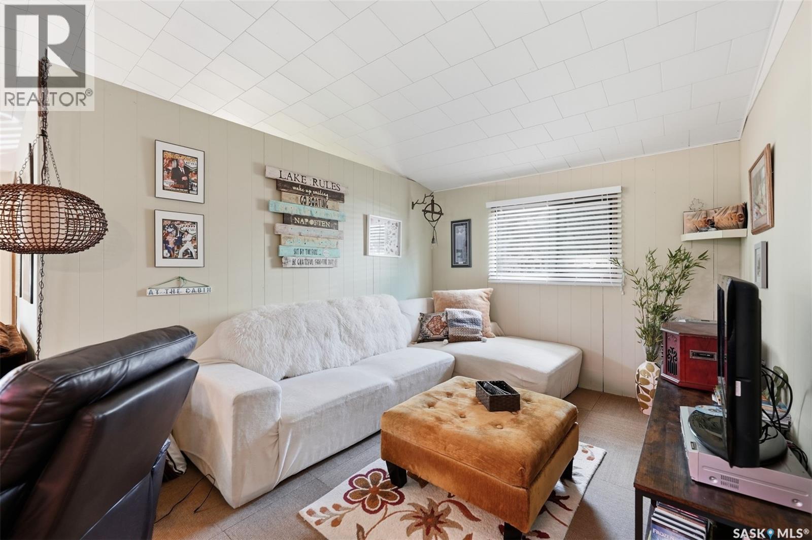 108 Pine STREET - Image 19