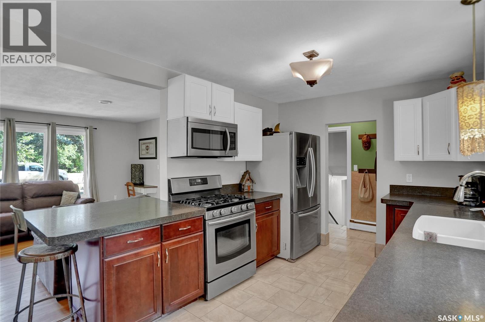 520 3rd AVENUE E - 15