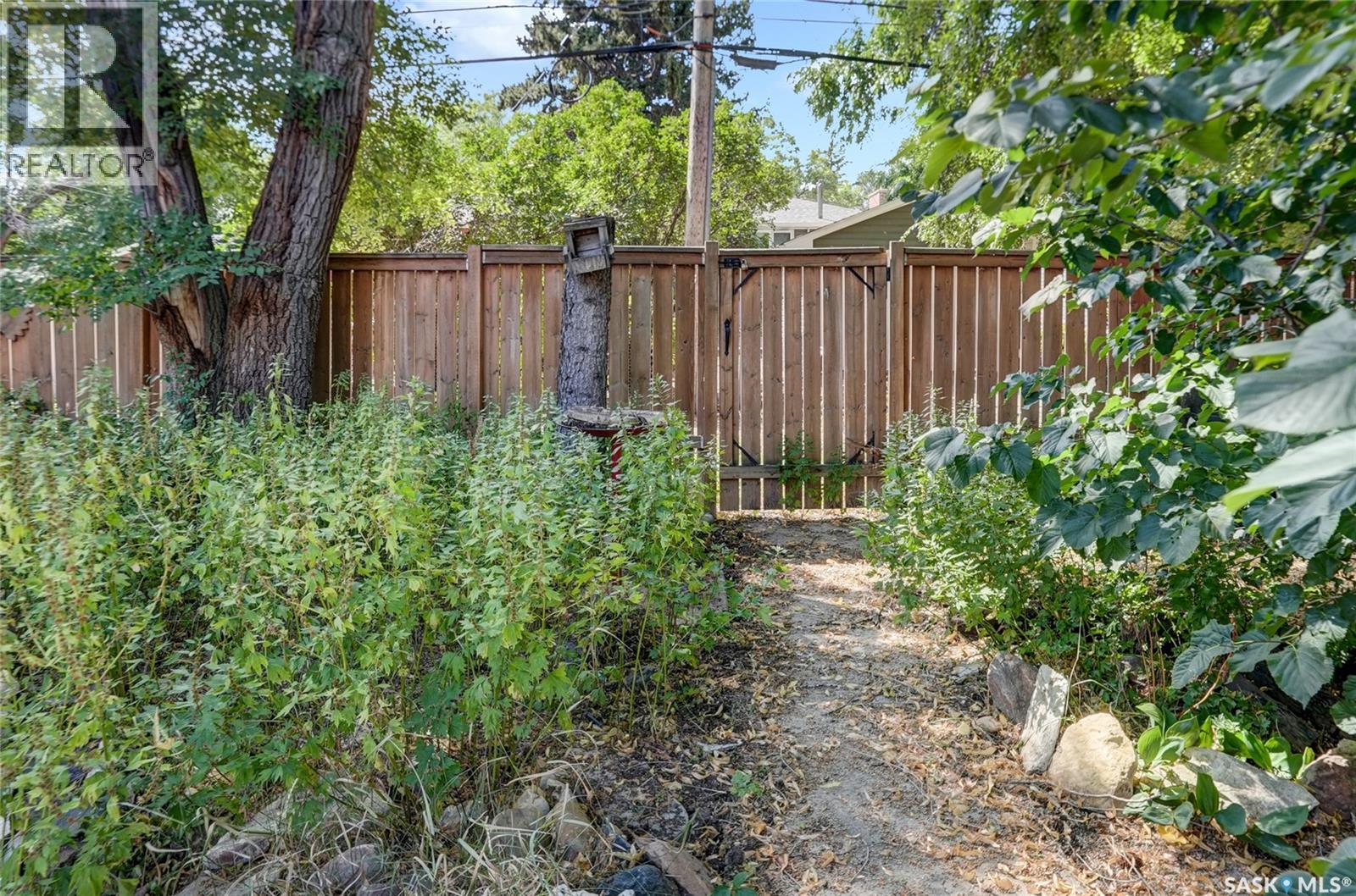 520 3rd AVENUE E - Image 63