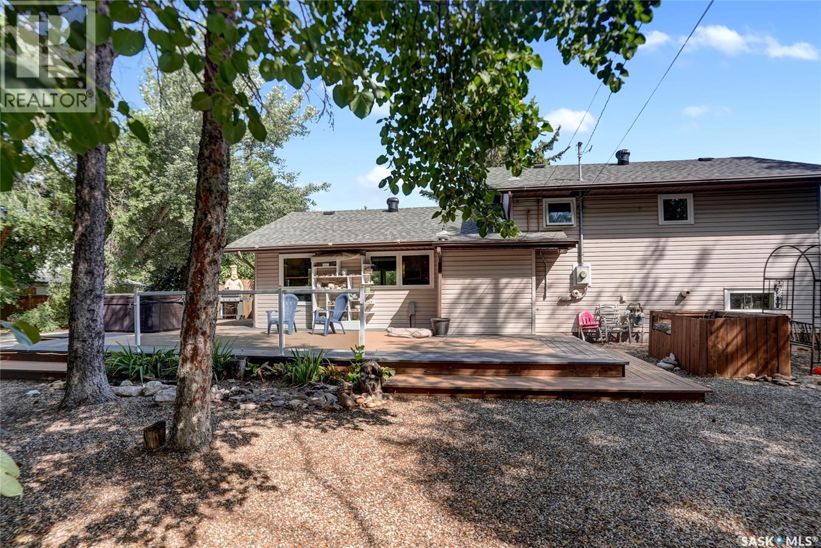 520 3rd AVENUE E - Image 64