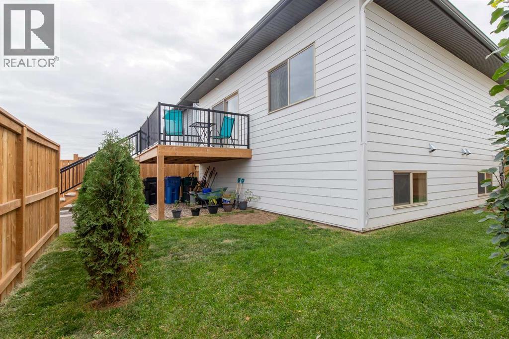 403 Caledonia Boulevard W - 32