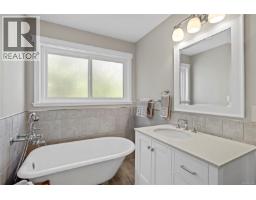 683 Gaetjen St, Parksville, BC V9P1B3 Photo 31