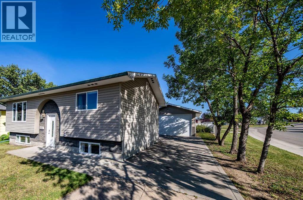 9710 117 Avenue, Grande Prairie, Alberta, T8V3P4