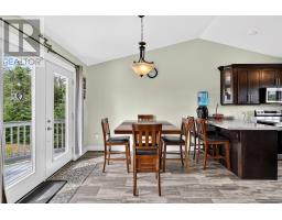 7 Bucklers Road thumbnail 24