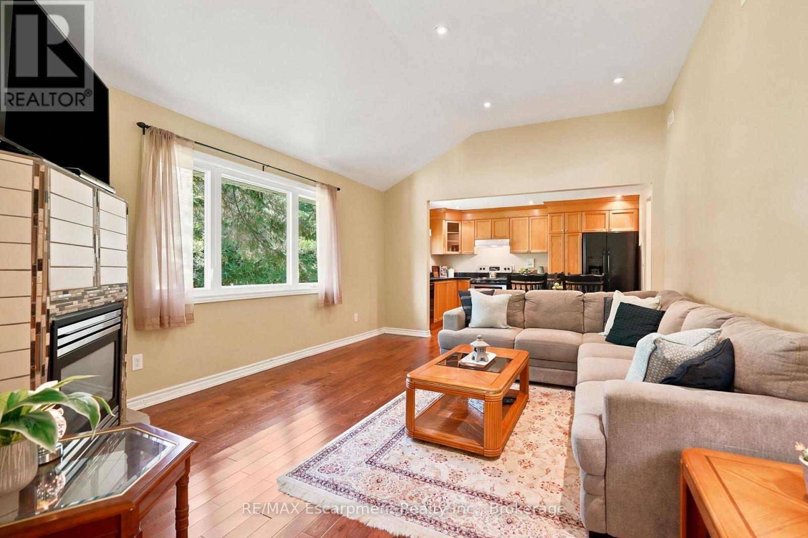 16 HIAWATHA ROAD - Image 16