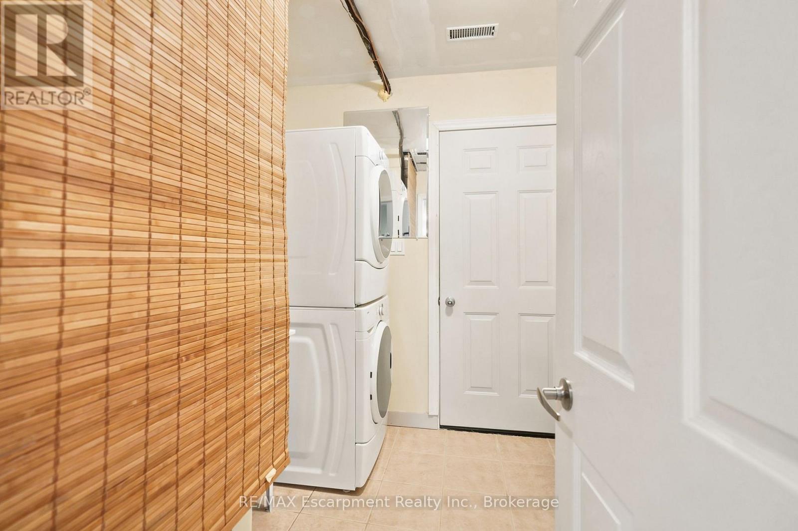 16 HIAWATHA ROAD - Image 24