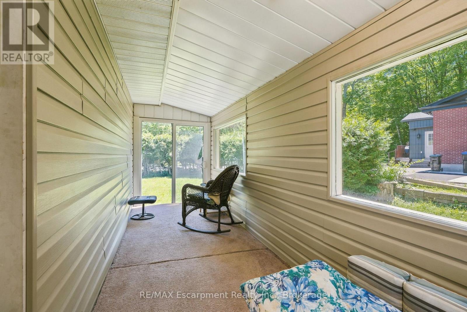 16 HIAWATHA ROAD - 34