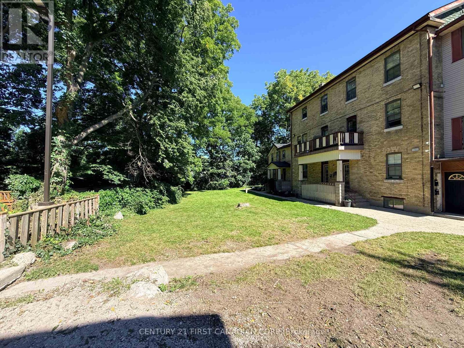 1 bedroom Multi-family exterior, 4- 1 Waverley Place, London East (East F), Ontario