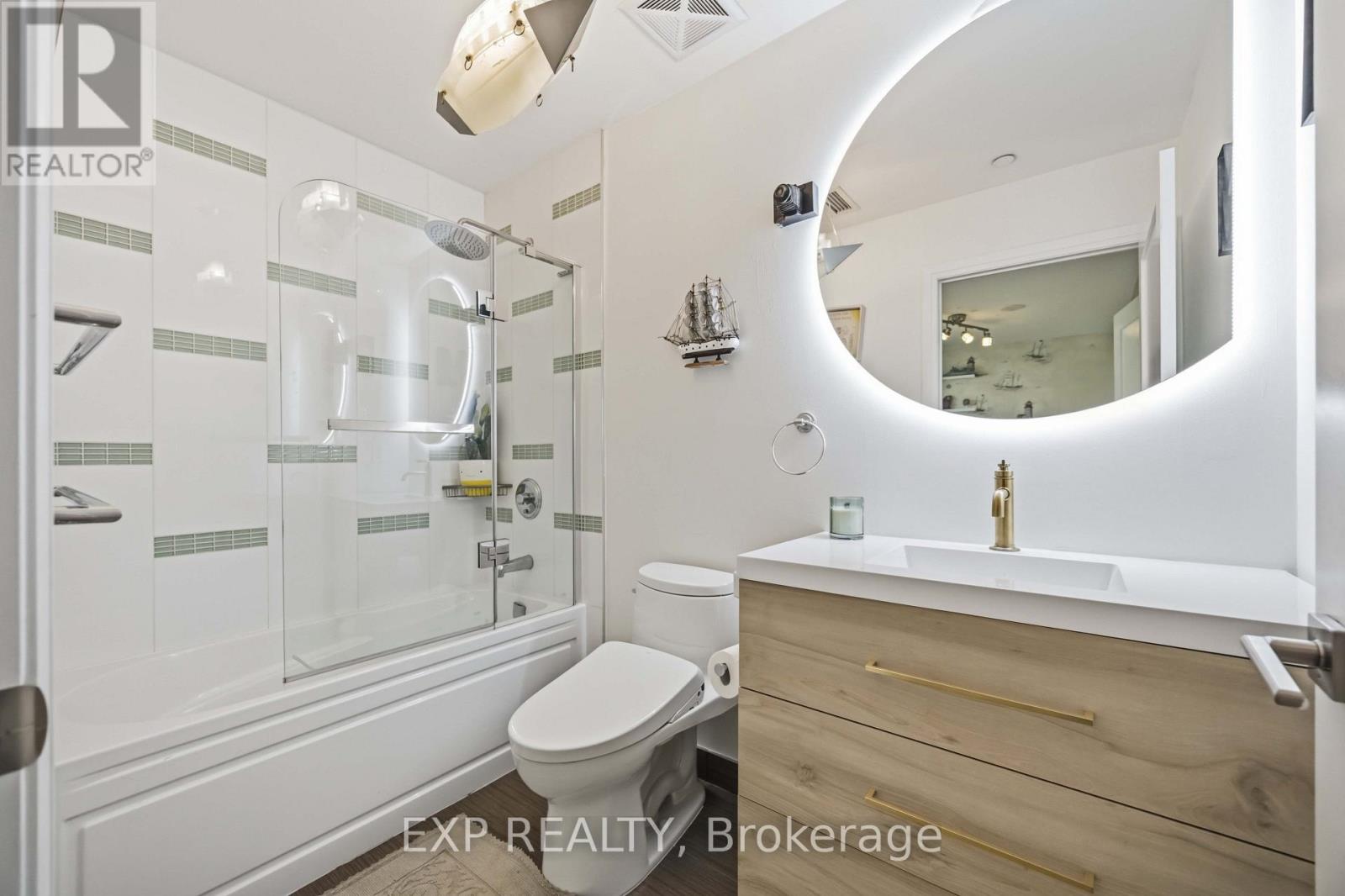 #TH106 160 VANDERHOOF AVENUE - Image 27