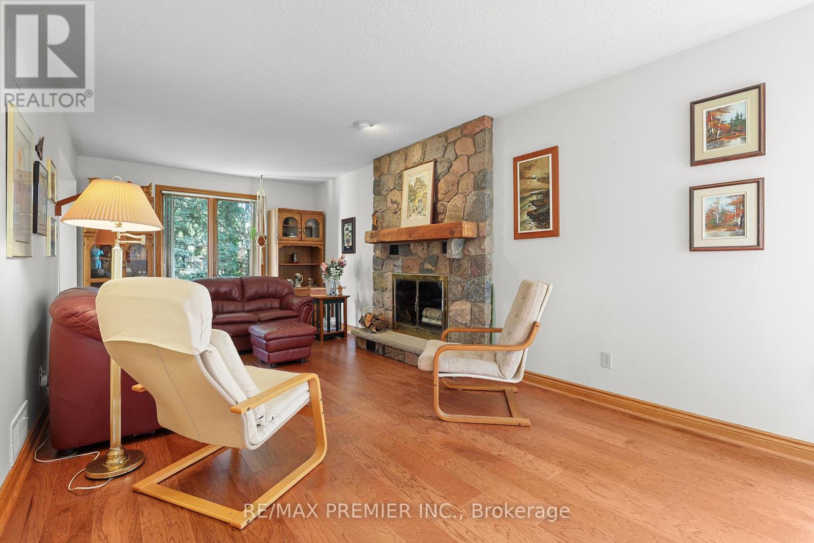 19 TEMAGAMI COURT - 11