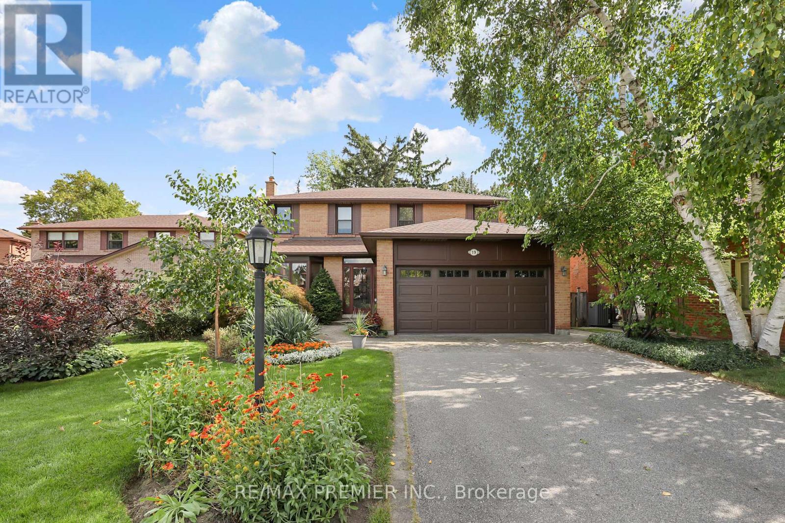 19 TEMAGAMI COURT - 2