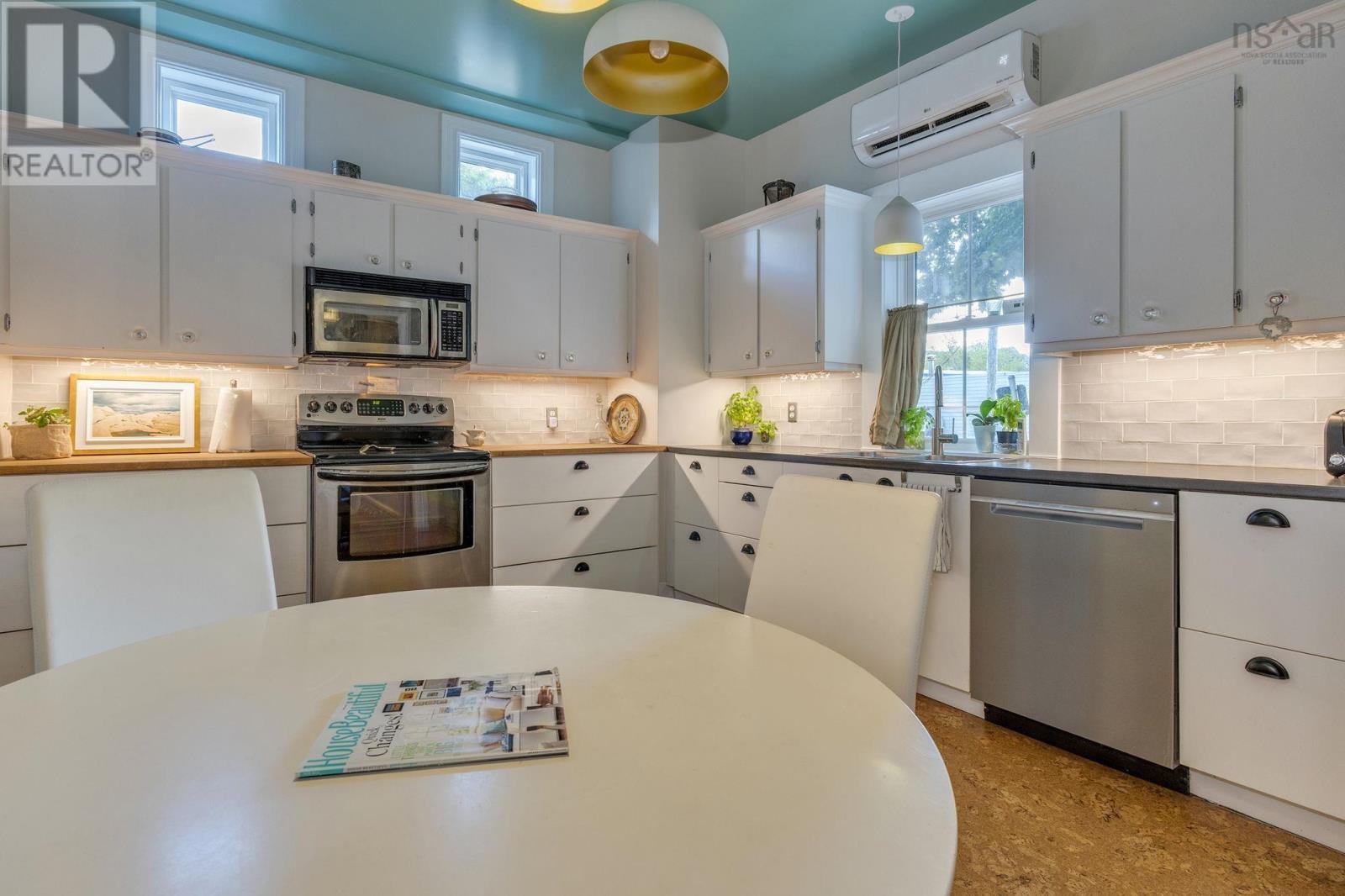 5822 / 5824 Charles Street - 12