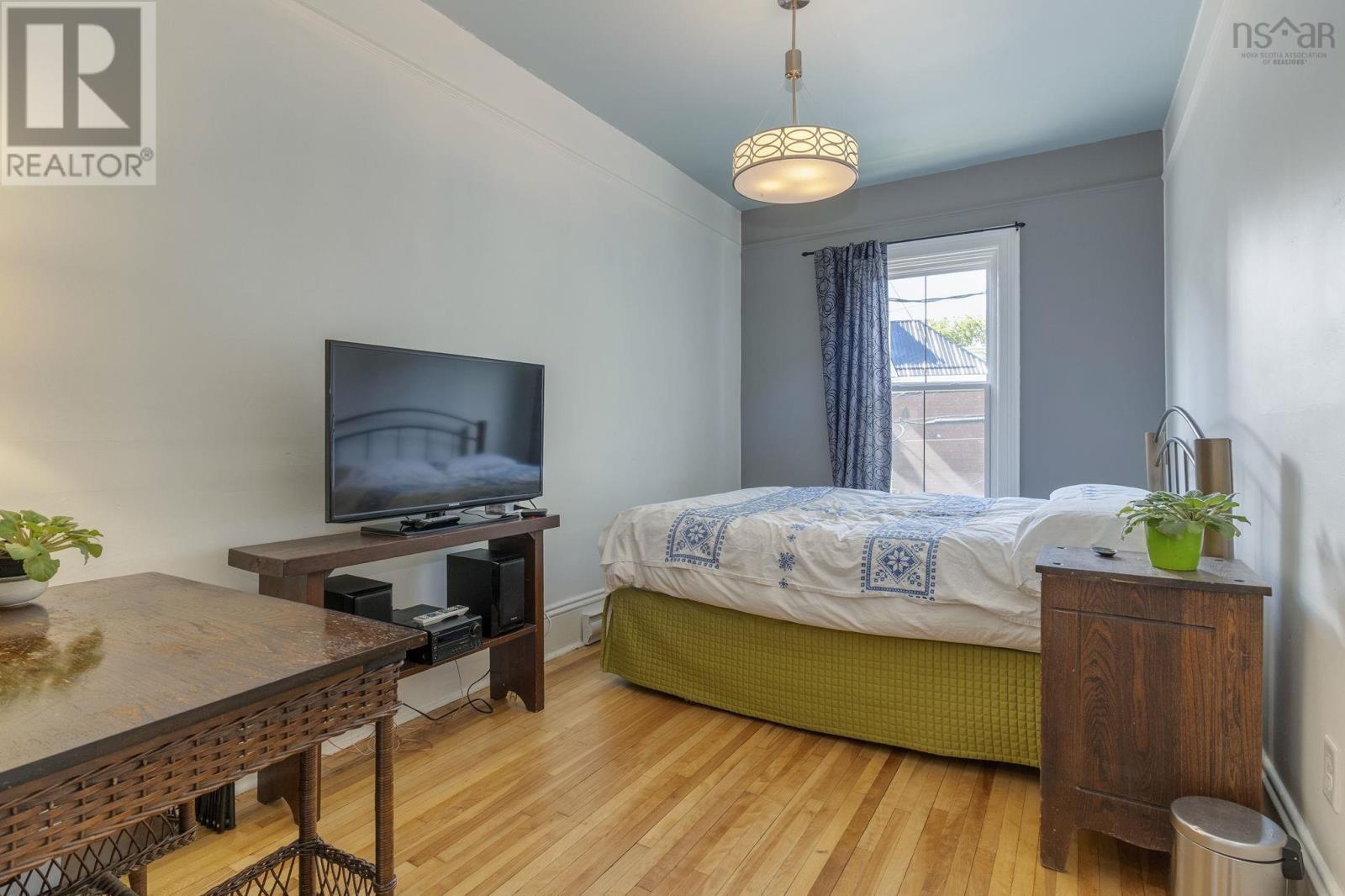 5822 / 5824 Charles Street - 23