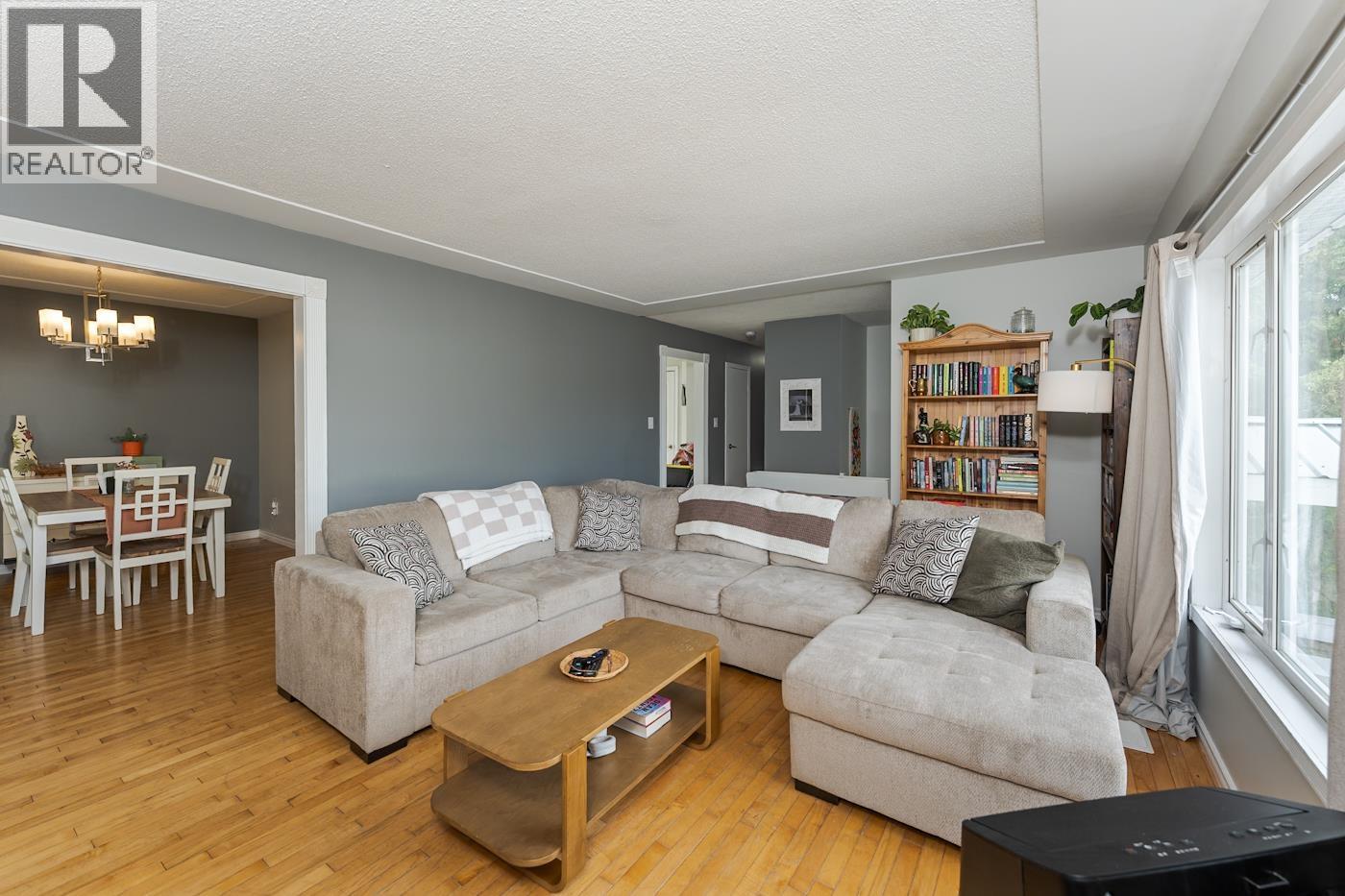 203 WATSON CRESCENT - Image 10