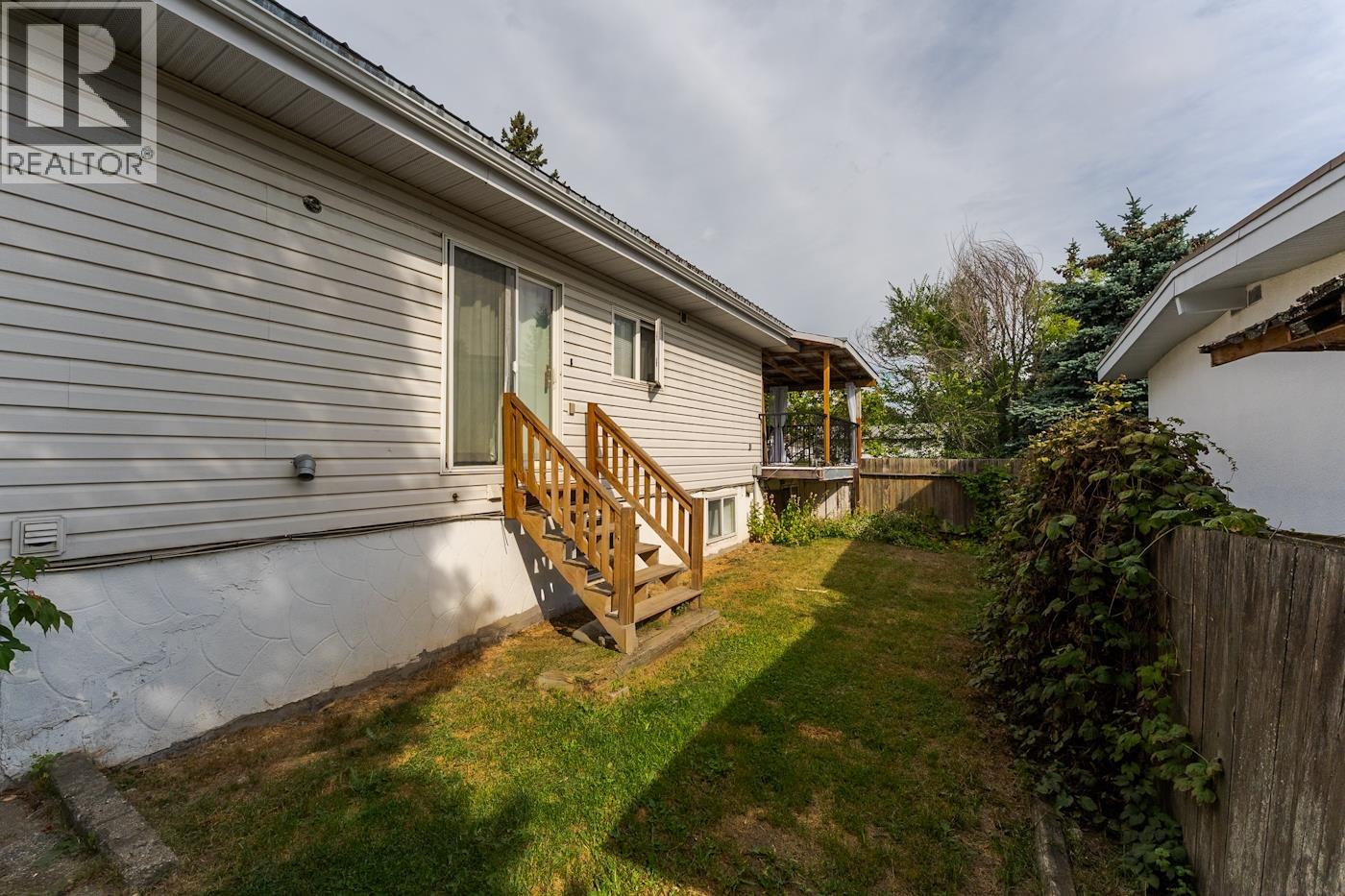 203 WATSON CRESCENT - Image 35