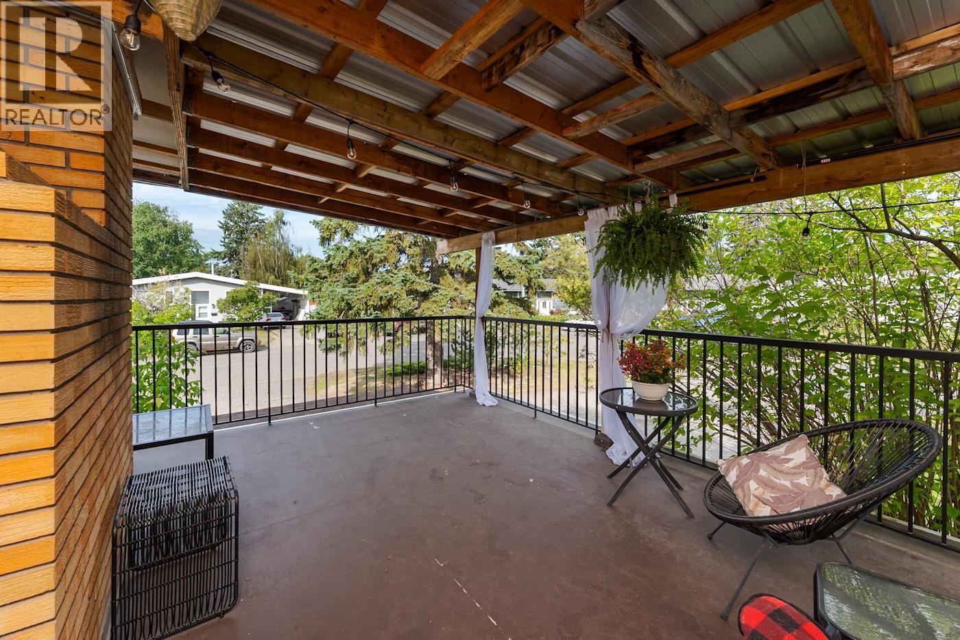 203 WATSON CRESCENT - Image 32