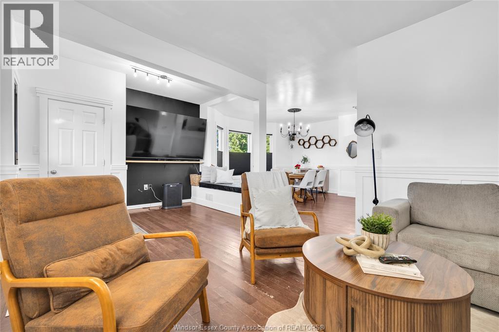 934 GRAND MARAIS East - 13