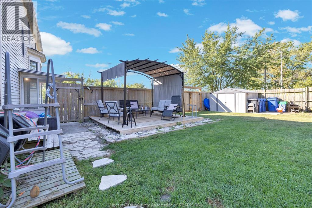 934 GRAND MARAIS East - 33